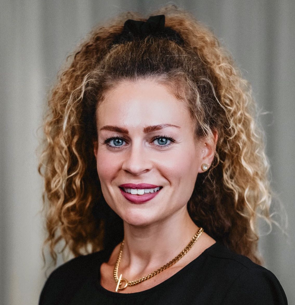 Christina de San Jose Sales