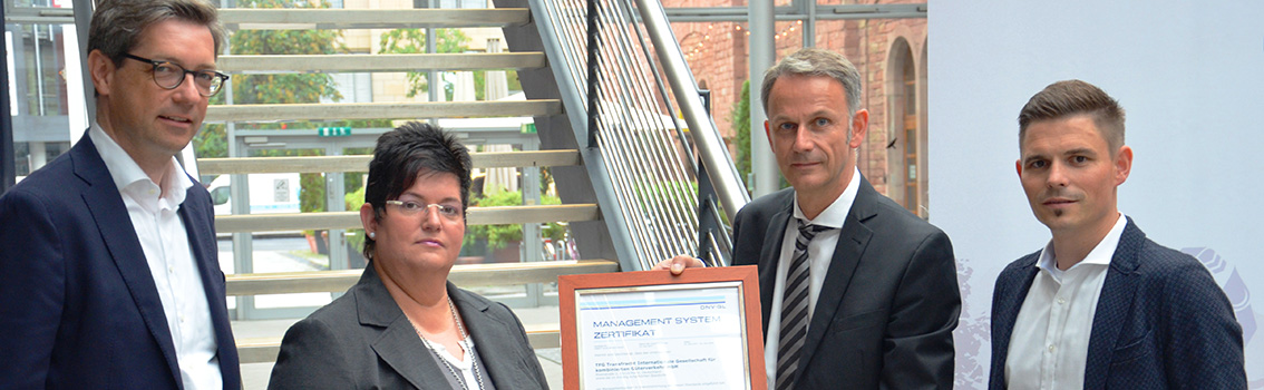 Zertifikatsübergabe bei der TFG Transfracht